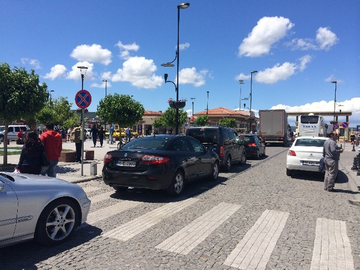 Çanakkale İskelesinde Yoğunluk