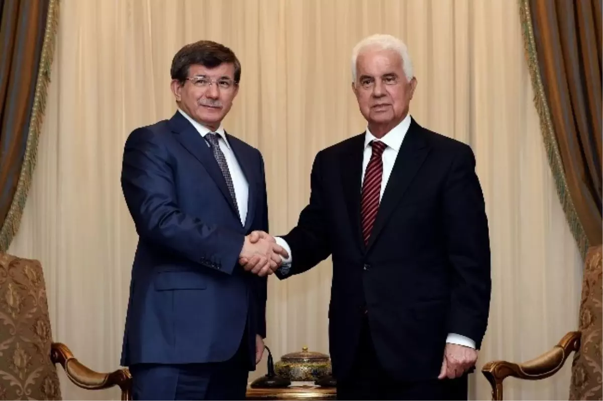 Davutoğlu KKTC Cumhurbaşkanı Eroğlu ile Görüştü