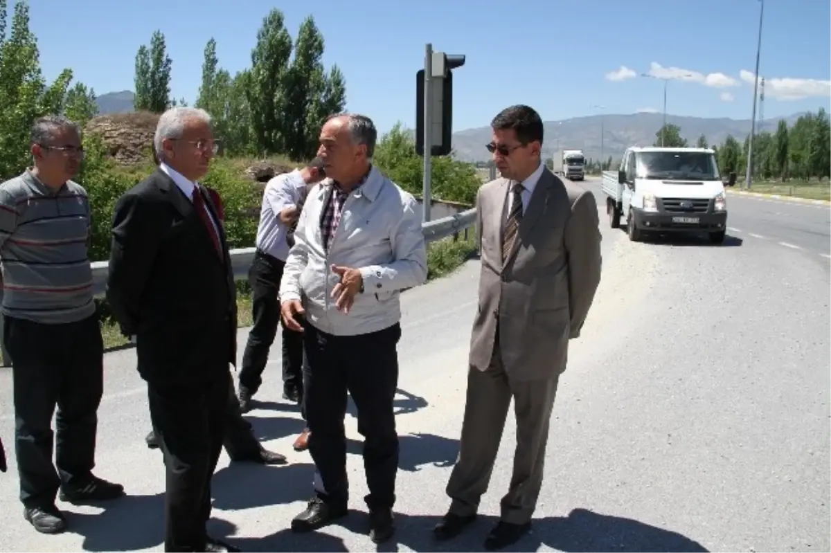 Erzincan\'da Kent İçi Trafiğe Radikal Çözümler