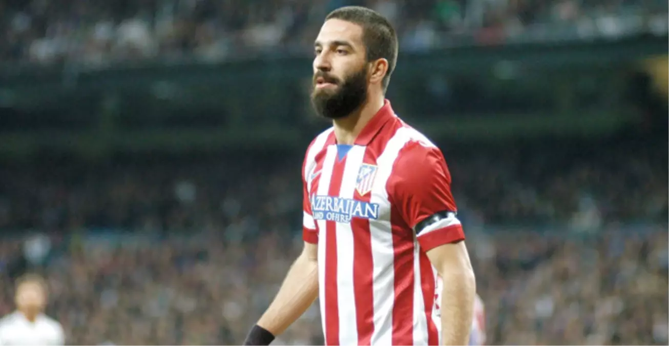 Galatasaray, Arda Turan\'ı Tebrik Etti