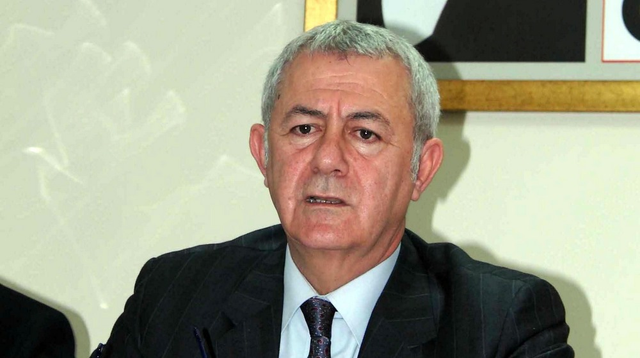 İzmir’de Polis Tarafından Gözaltına Alınan 10 Yaşındaki Çocuk Altını