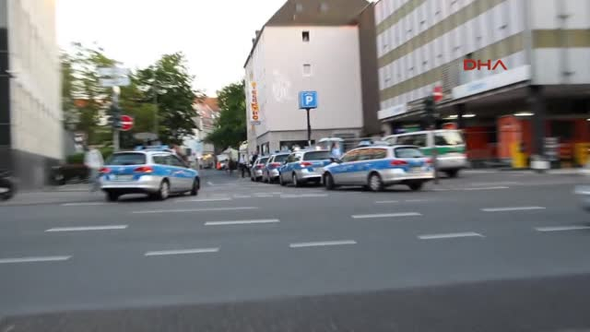 Köln\'de Çeteler Arasındaki Çatışma Önlendi