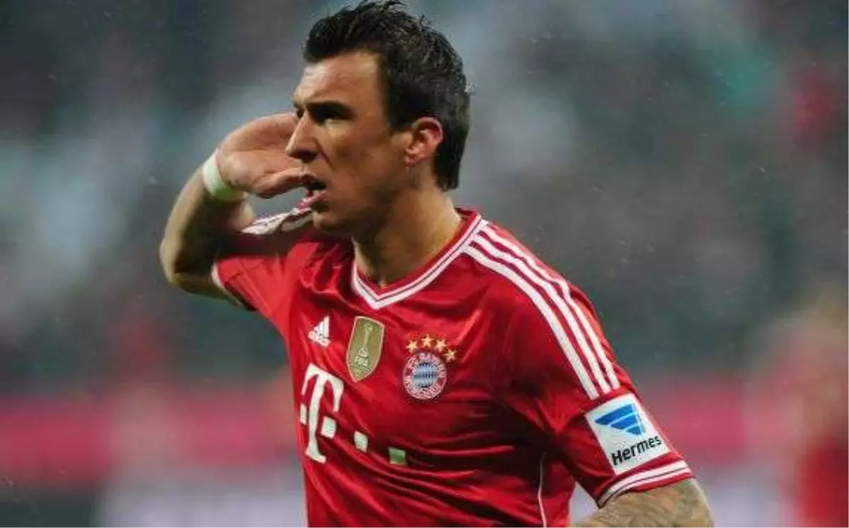 Mandzukic Premier Lig\'e Doğru