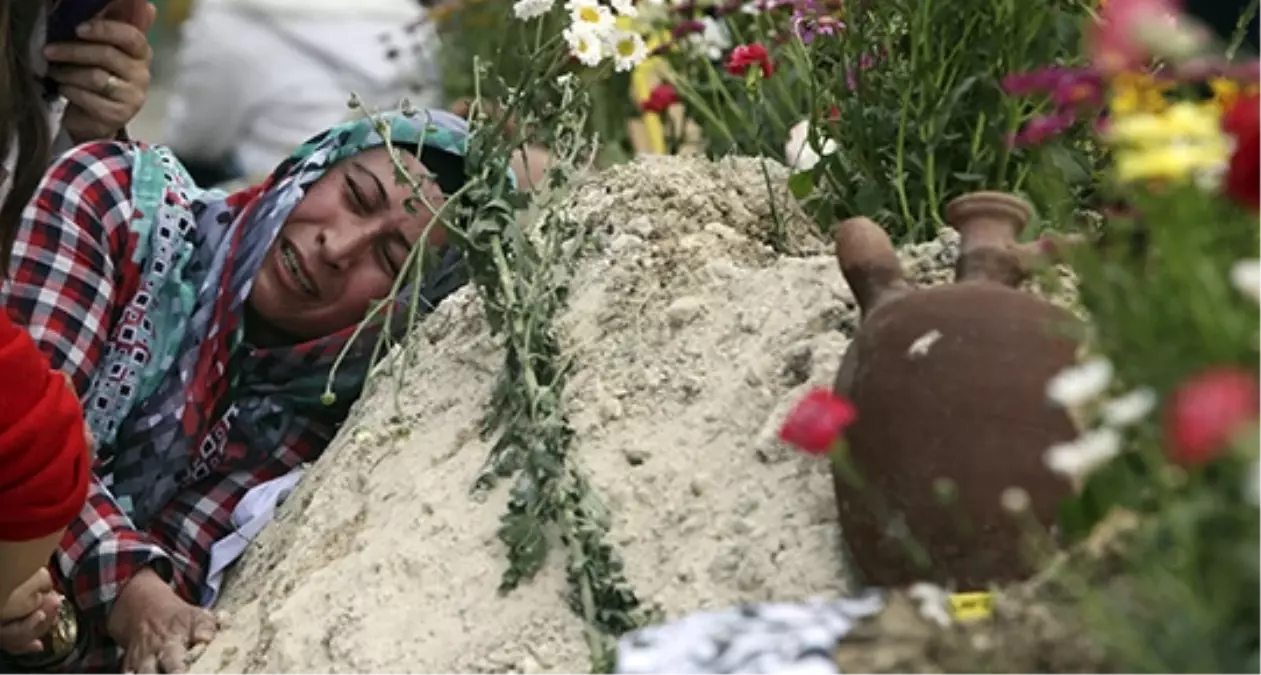 Ölen Madencilerin Mezarlarına Konulan Testilerin Sırrı