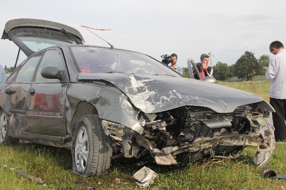 Sakarya\'da Trafik Kazası: 2 Yaralı
