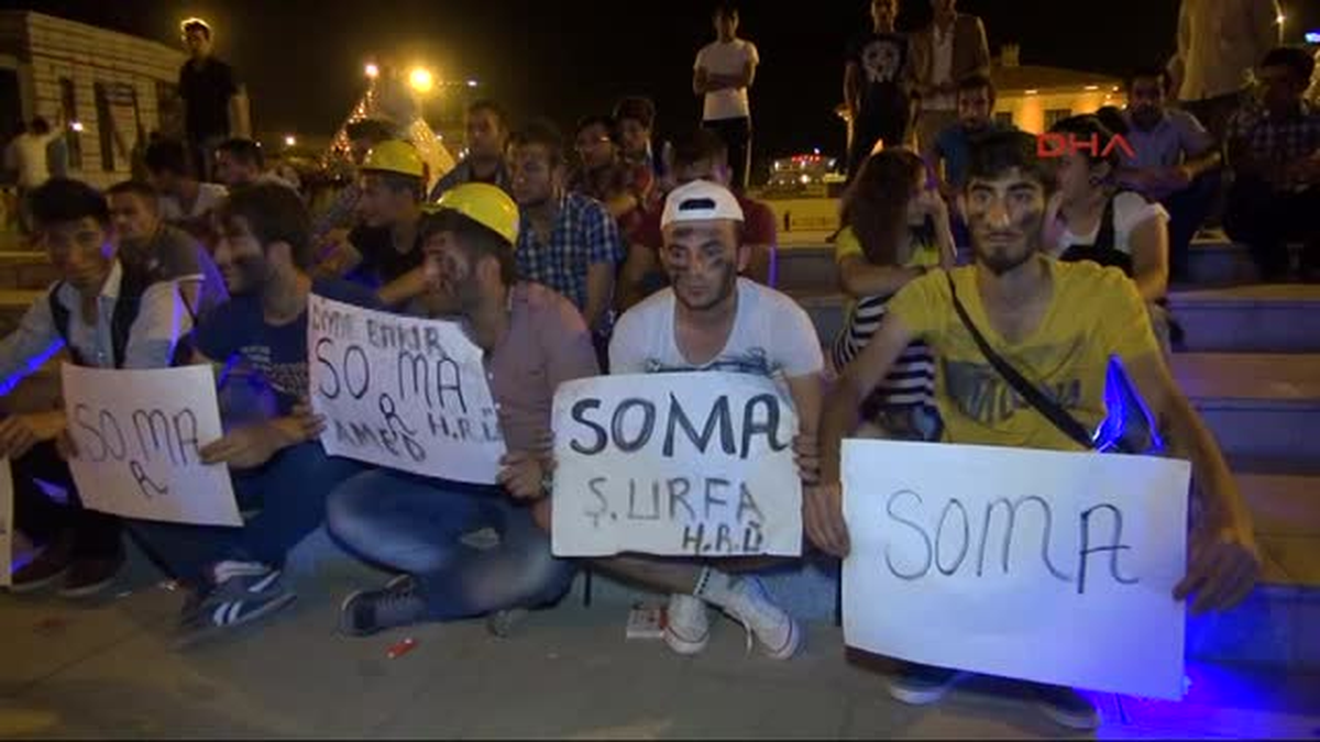 Şanlıurfa\'da \'Soma\' İçin Sessiz Eylem