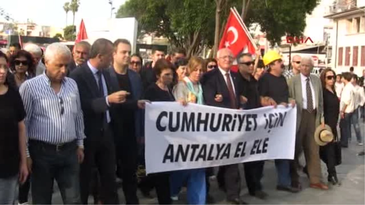Antalya\'da Soma İçin Sessiz Yürüyüş
