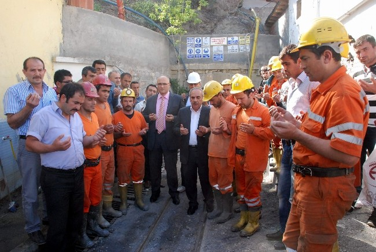 Tokatlı Madenciler Soma İçin Dua Etti