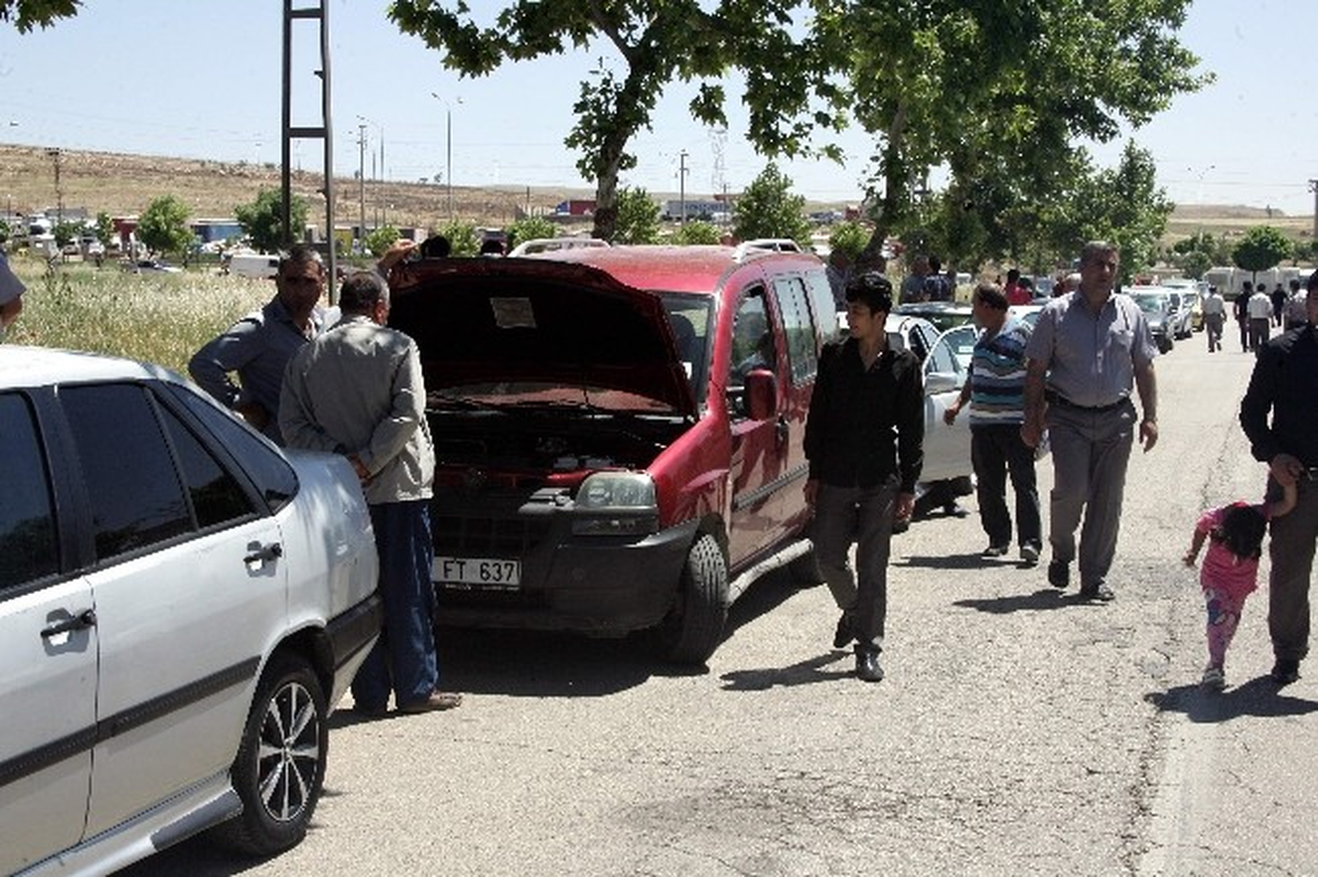 Açık Oto Pazarında Hareketlilik Başladı