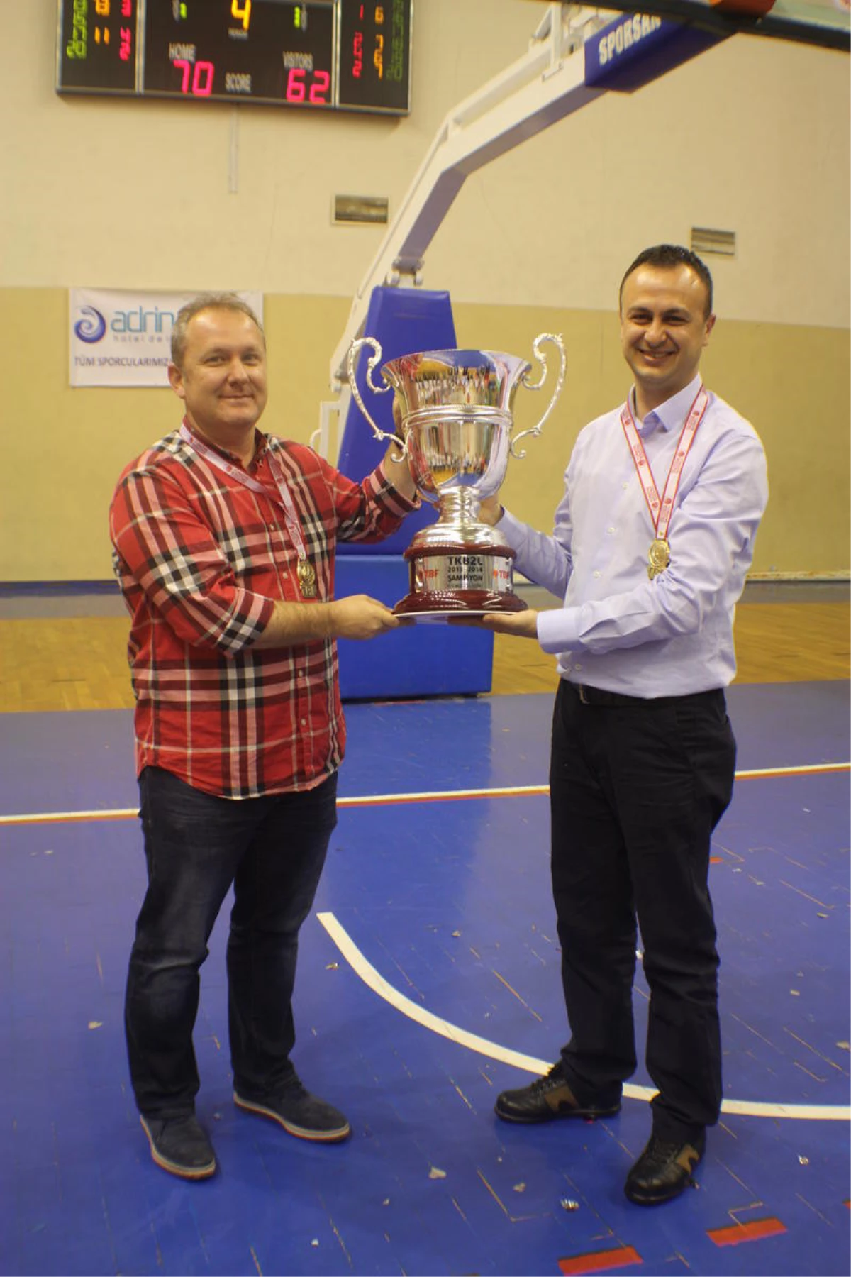 Edirnespor Basketbol Kulübü, Antrenör Acer ile Yollarını Ayırdı