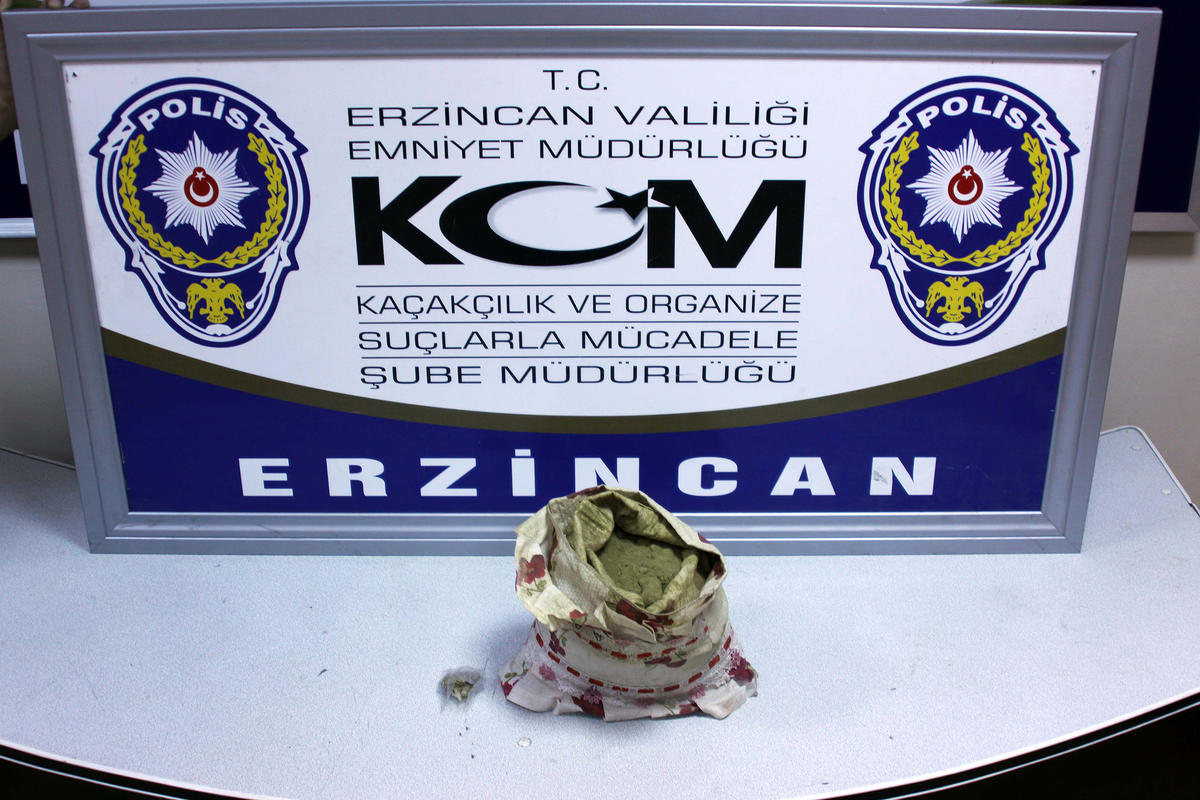 Erzincan\'da 2 Kilogram Esrar Ele Geçirildi