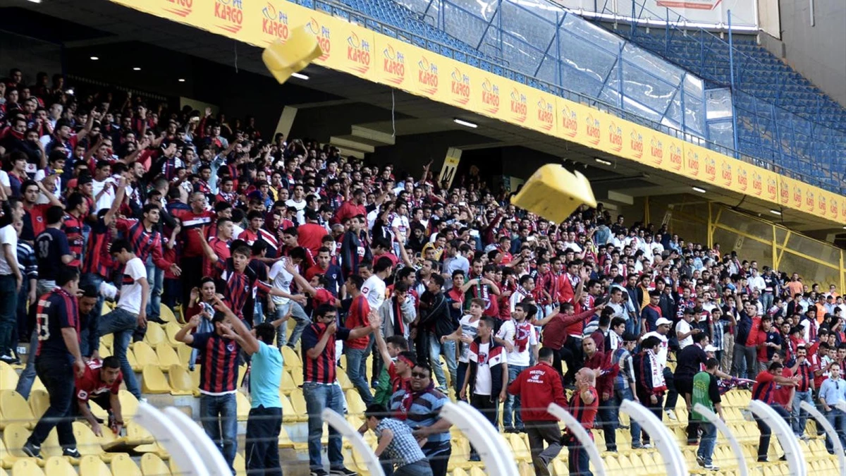 Mersin İy-Samsunspor Play Off Final Mücadelesi Geç Başladı
