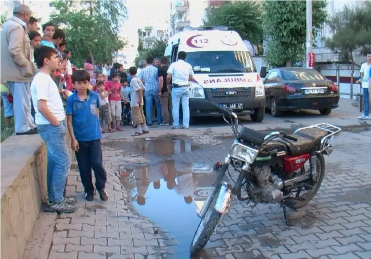 Motosiklet Sürücüsü Polisten Kaçarken Kaza Yaptı