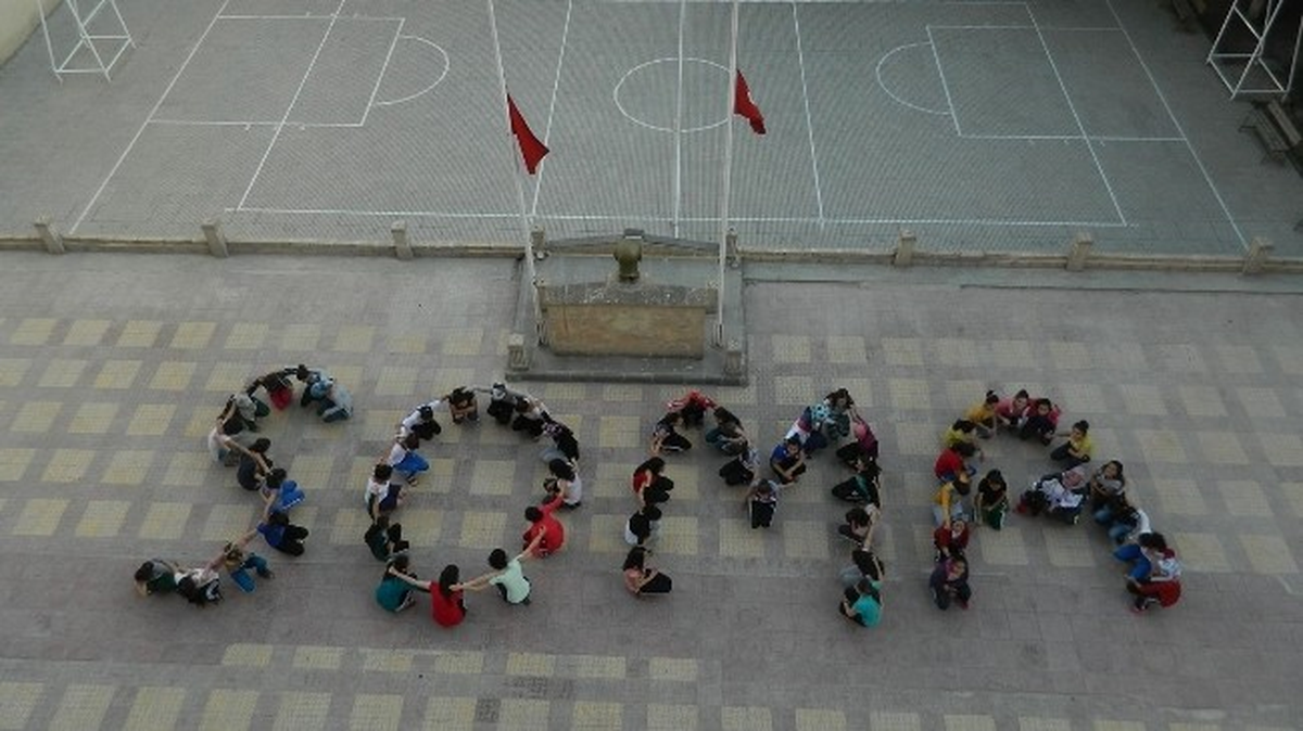 Öğrencilerden İnsan Zincirli "Soma" Gösterisi
