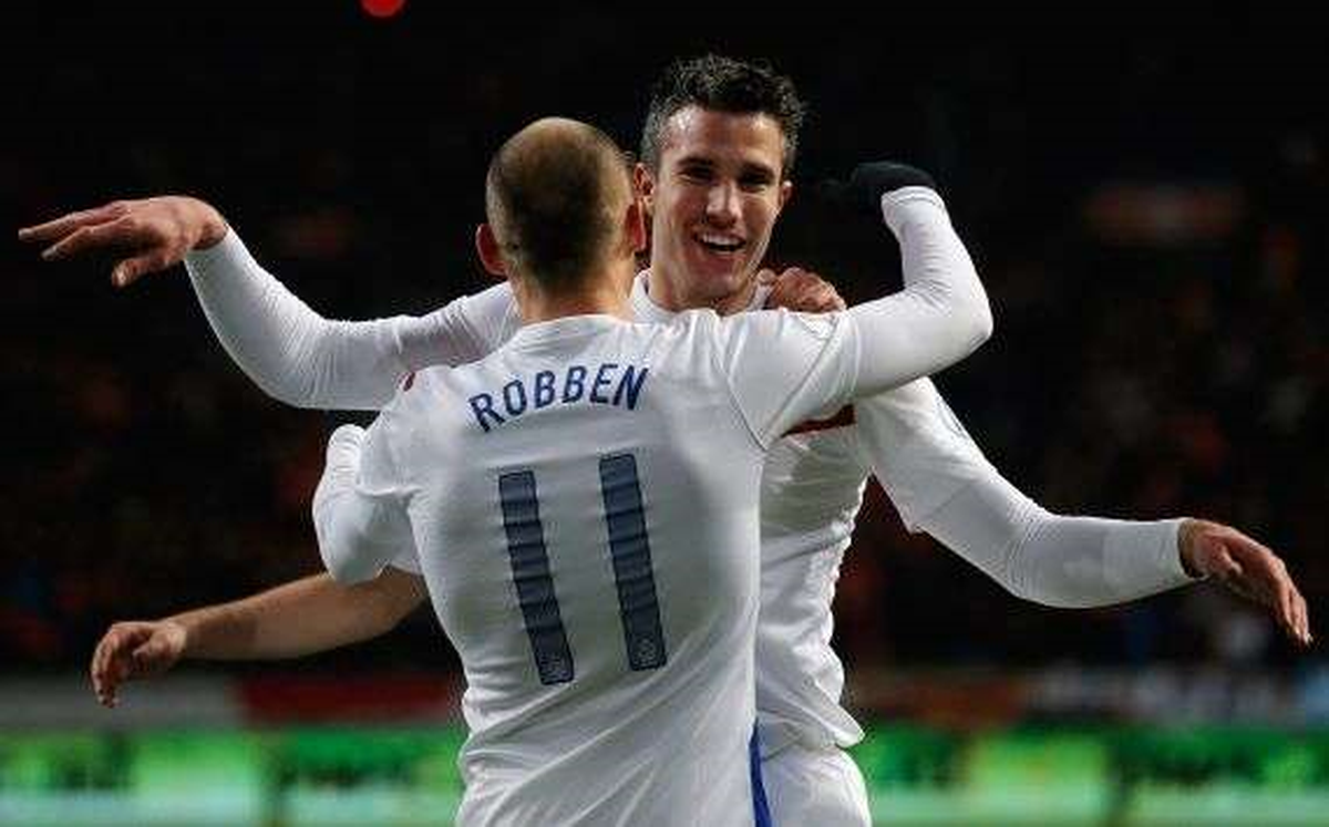 Van Persie Robben\'le Beraber Oynamak İstiyor