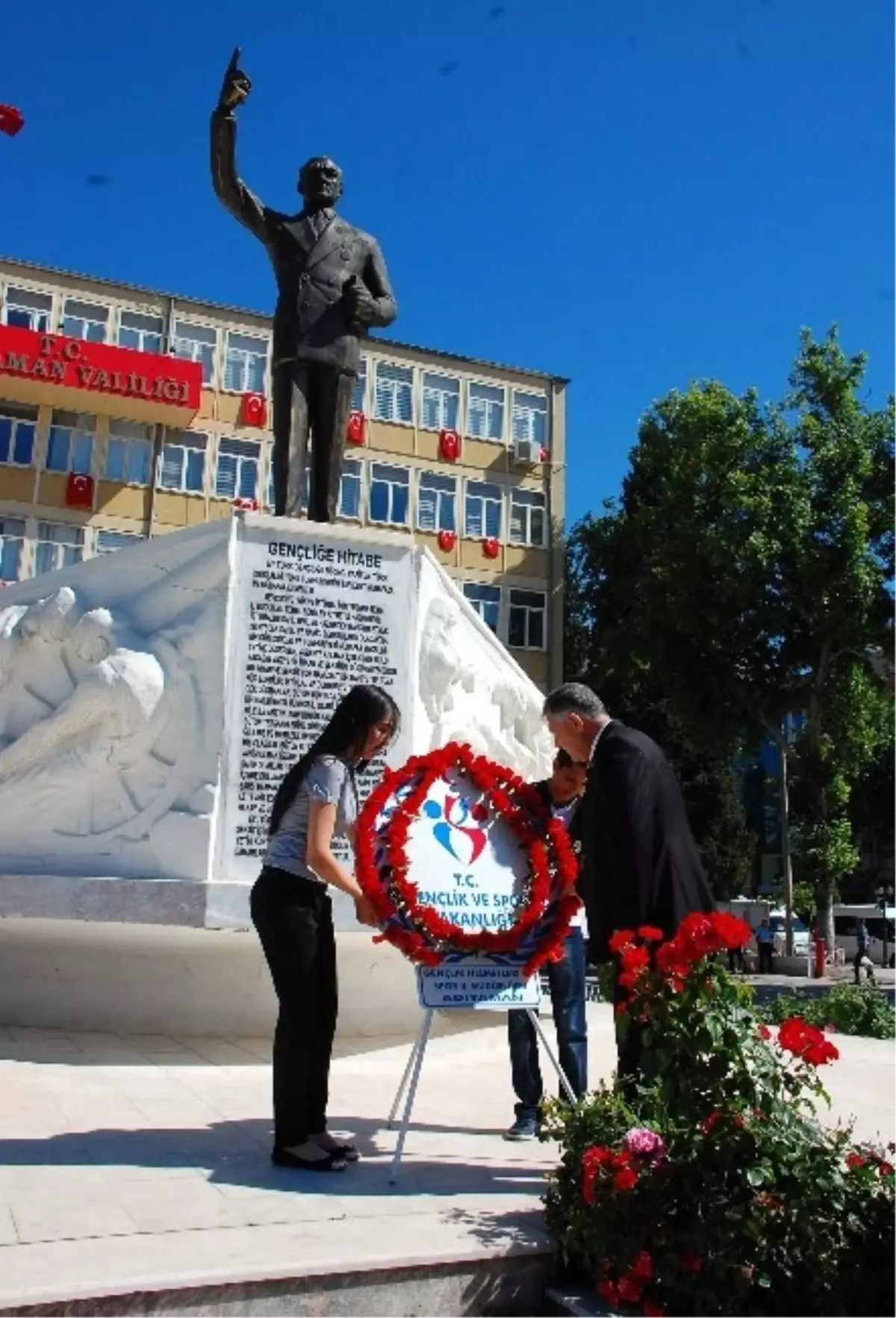 19 Mayıs Etkinlikleri Buruk Geçti