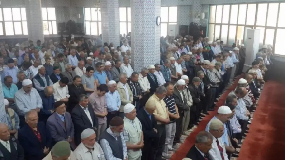 Adana\'da AK Parti\'den Soma\'da Ölen Madenciler İçin Mevlit