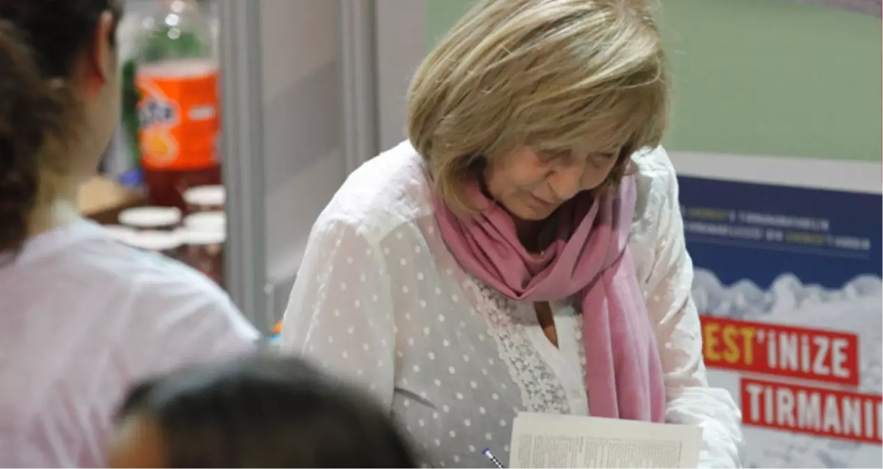 Ayşe Kulin: Kocaeli Kitap Fuarı\'nı Önemsiyorum