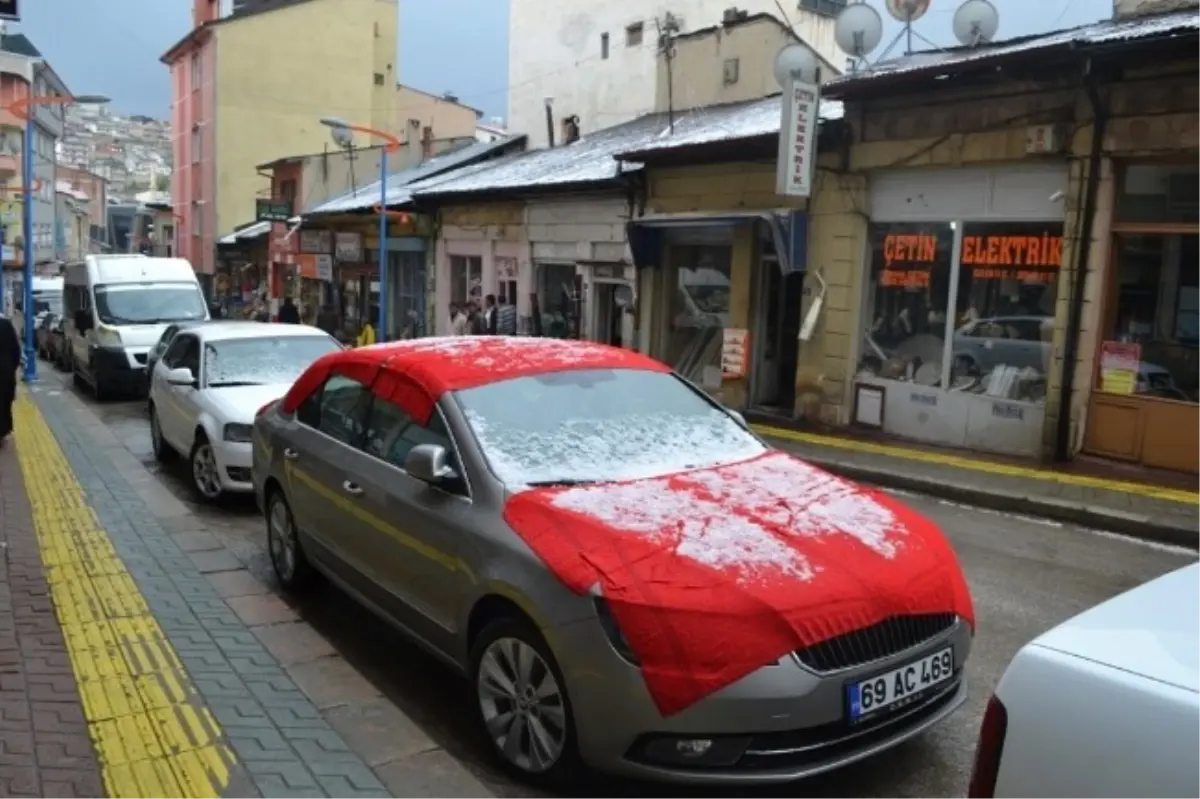 Bayburt\'a Dolu Yağdı