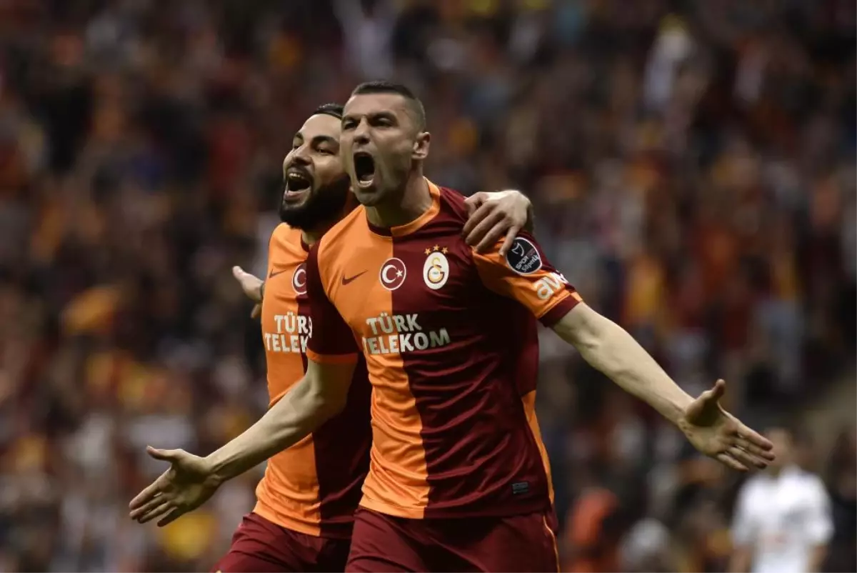 Galatasaray Göğüs Reklamı İçin 20 Euro İstiyor