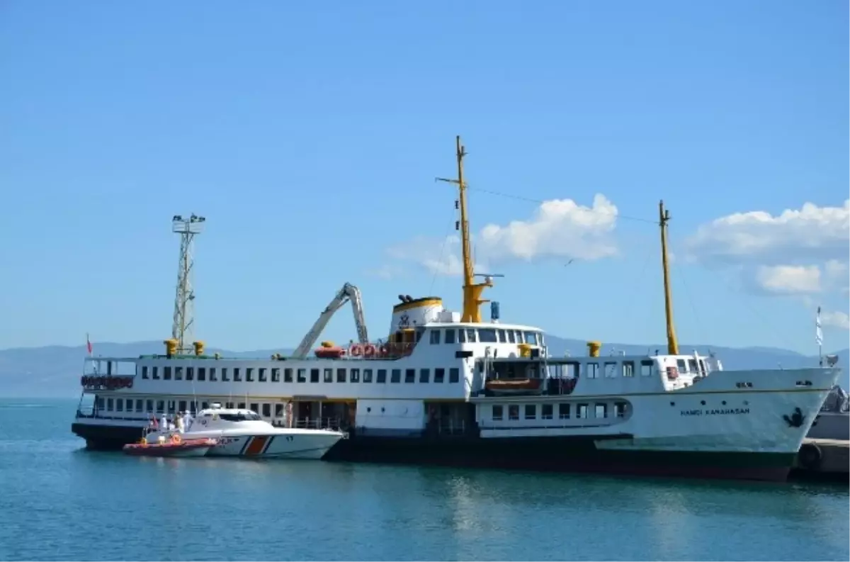 Hamdi Karahasan Şehir Hatları Yolcu Gemisi Mudanya\'da