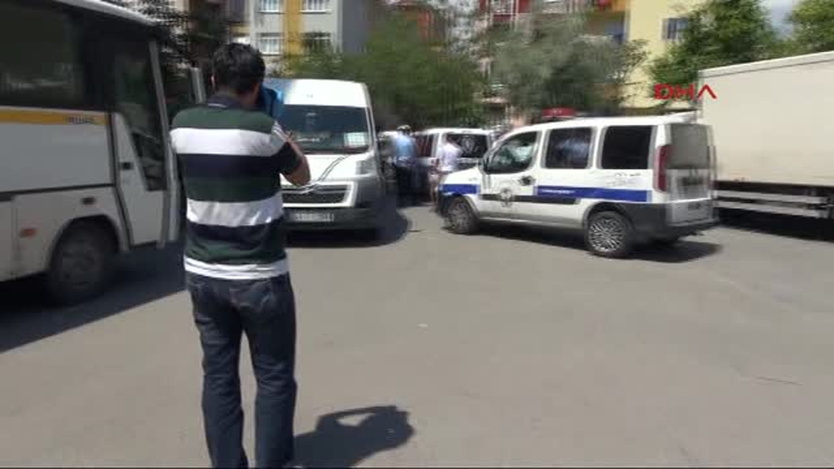 Polis Aracına Çarpınca Yakalandı