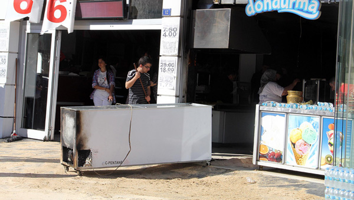 Tatlı Ocağı Yandı