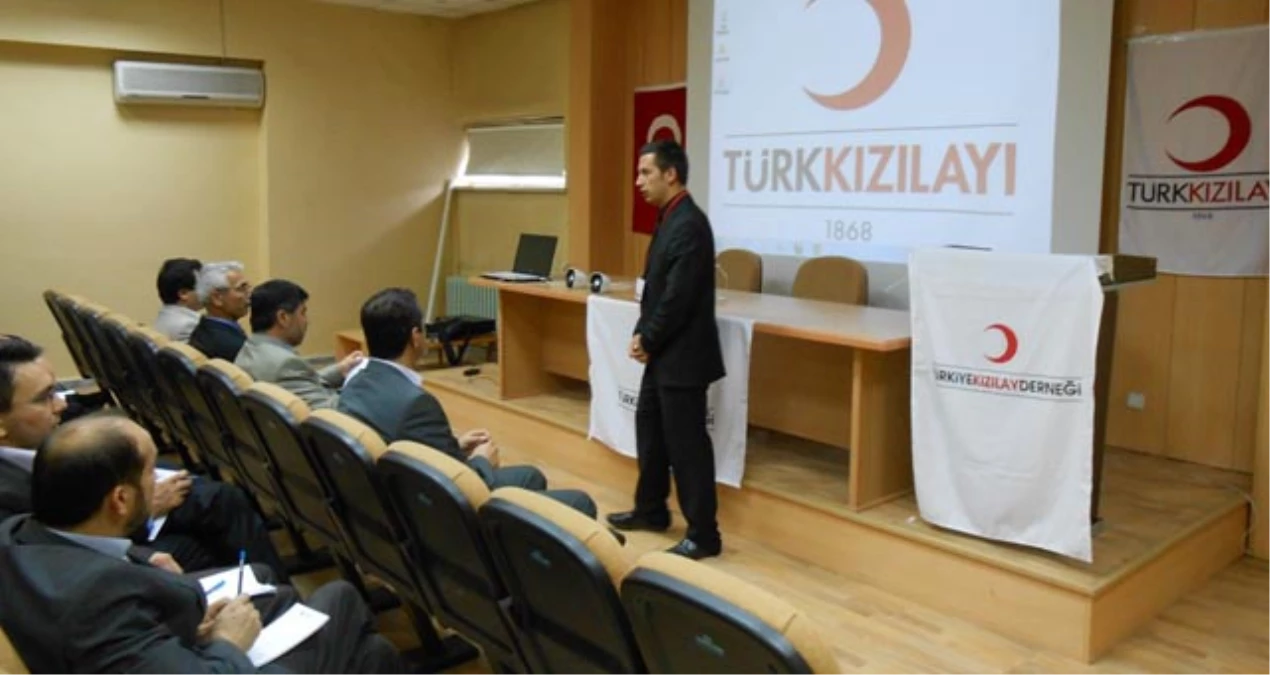 Türk Kızılayı\'ndan Din Görevlilerine Eğitim Semineri