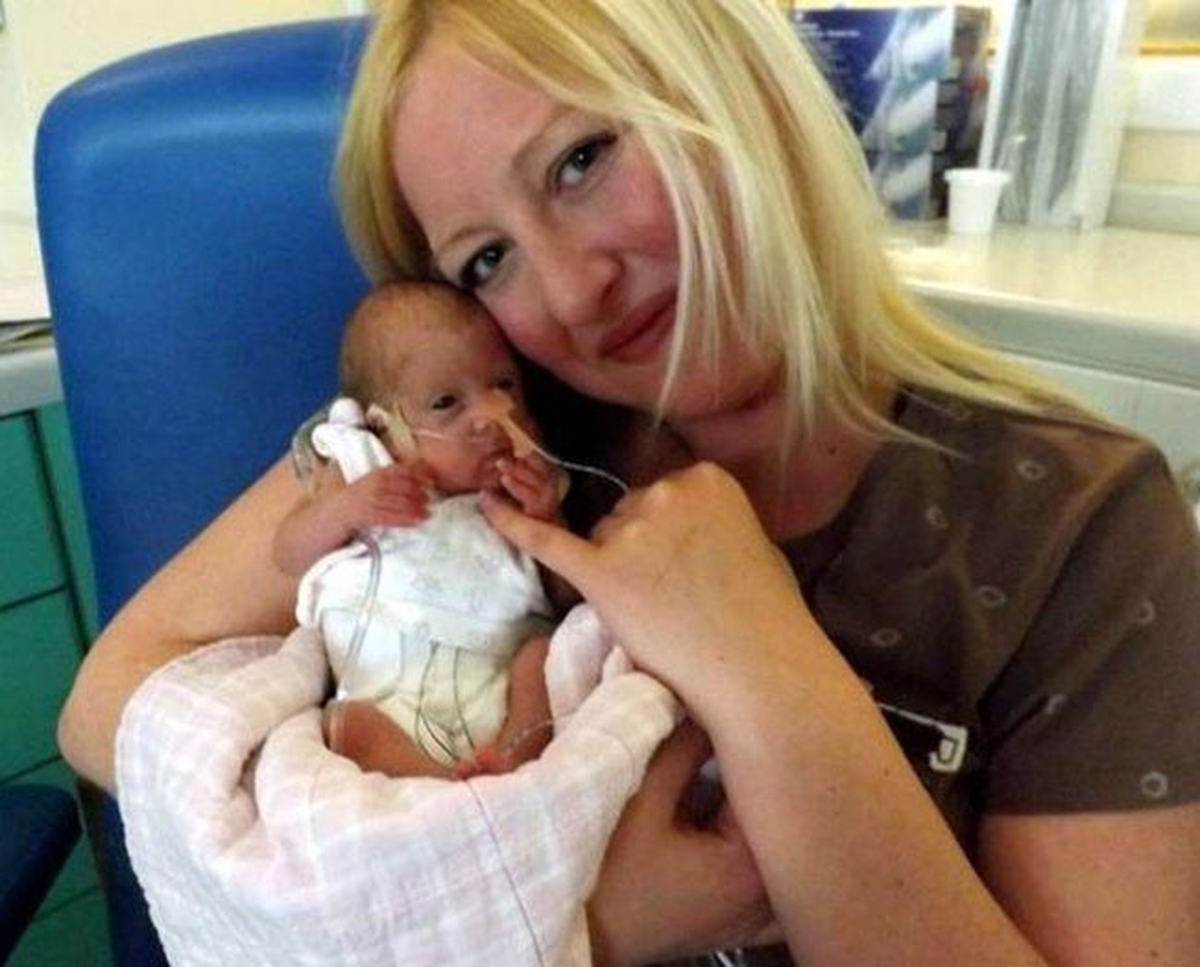 54 Gram Doğan Bebeği Buzdolabı Poşetiyle Hayata Döndürdüler