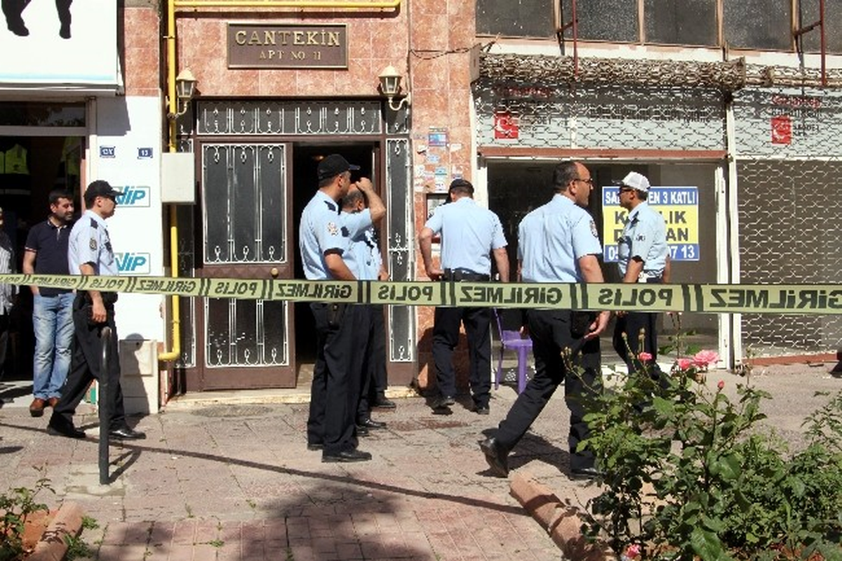 Gaziantep\'te 9. Katta İntihar Girişimi