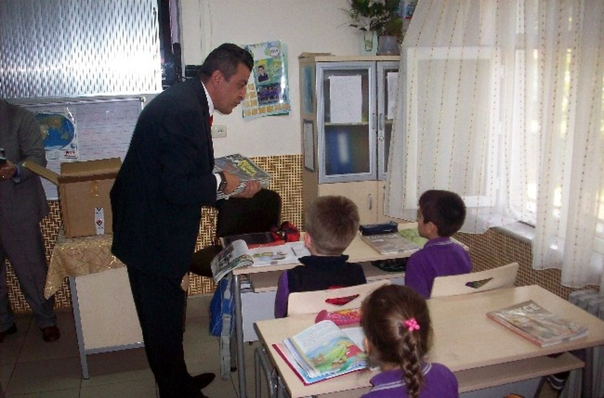 Aydın\'da Tübitak Bilim ve Çocuk Dergi Dağıtımı Yapıldı