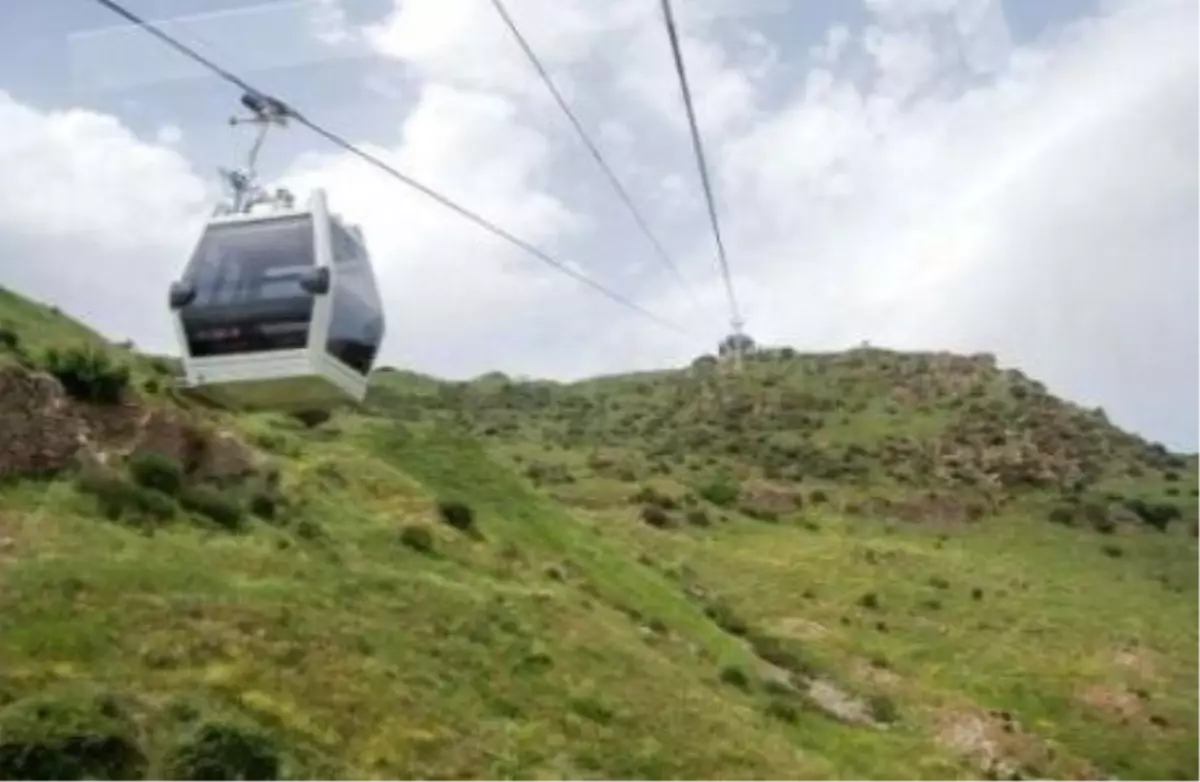 Düldül Dağı\'na Teleferik Projesi Tanıtım Toplantısı Yapıldı