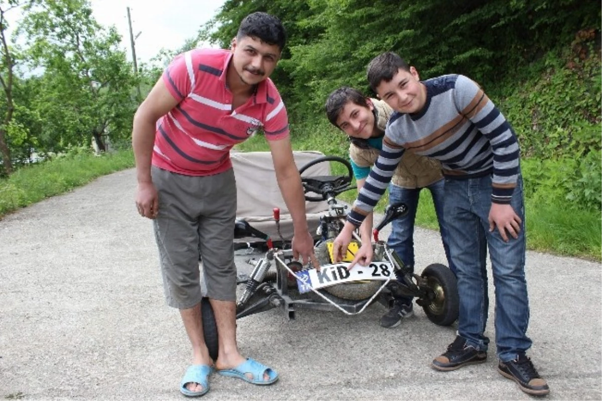 Giresun\'da Mucit Öğrenciler Motosiklet Motorundan Araç Yaptılar
