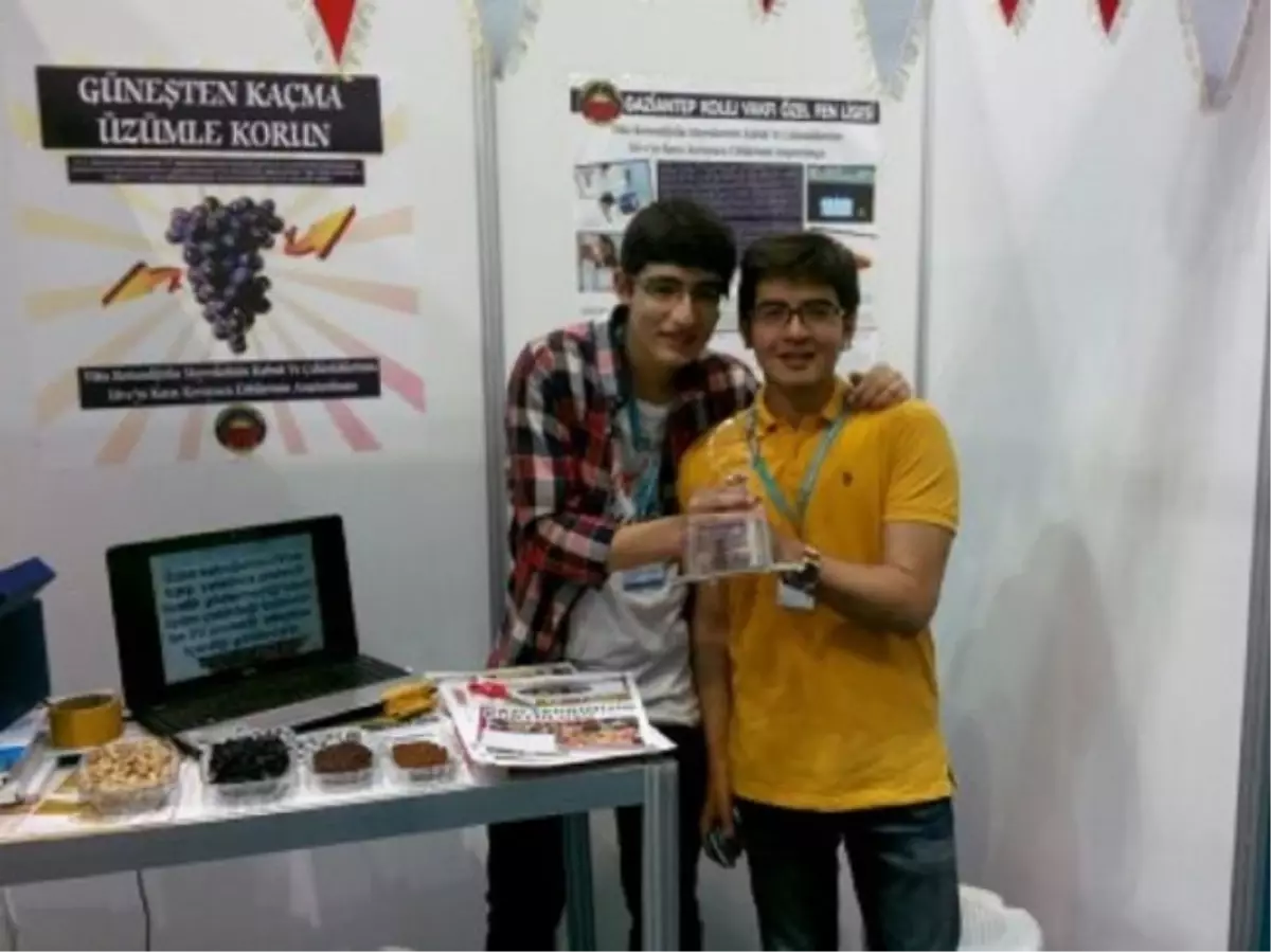 Gkv Liseliler\'nin Biyoloji Projesi Uluslararası Platformda Büyük İlgi Gördü
