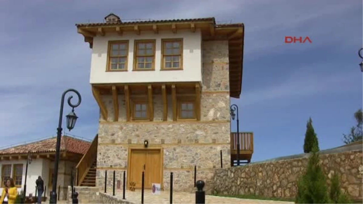 Makedonya\'nın Kocacık Köyü\'nde Atatürk\'ün Babası Anısına Yaptırılan Anıevi Açıldı