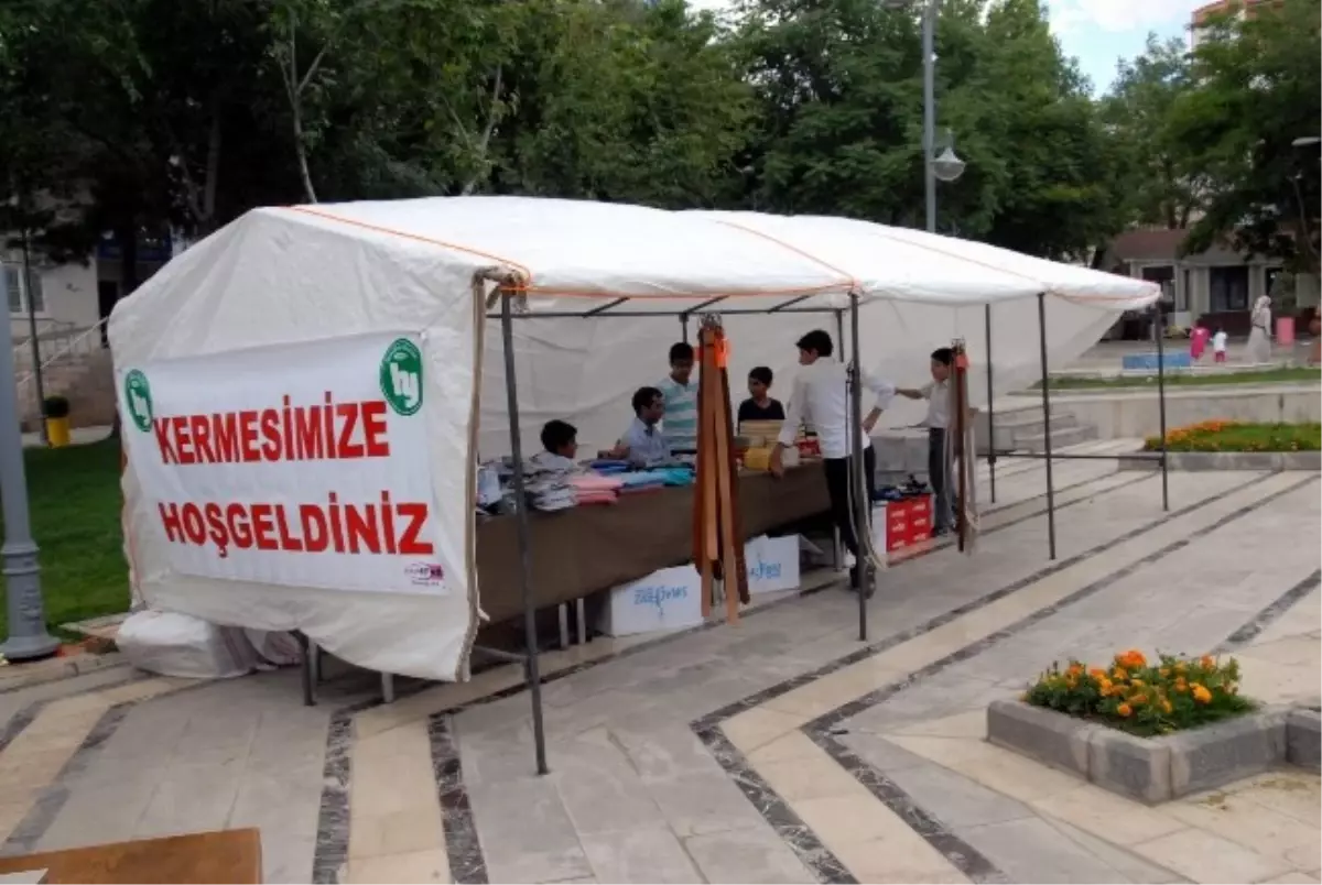 Öğrenciler Yararına Kermes