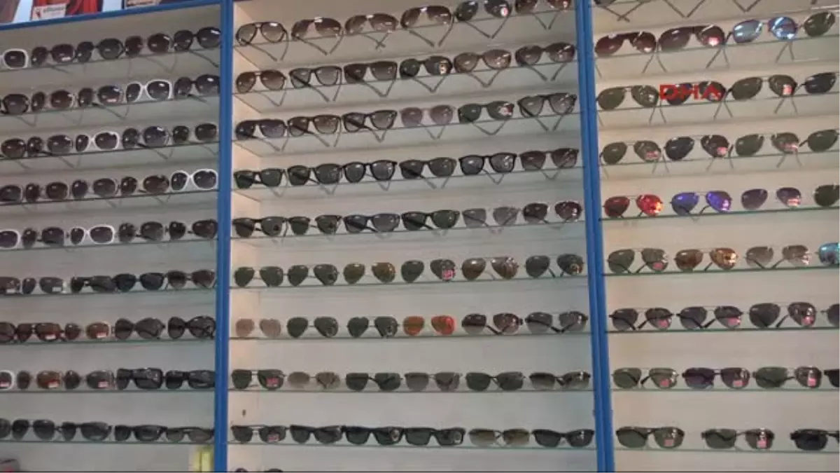 Optikçilerden \'Sahte Güneş Gözlüğü Kullanmayın\' Uyarısı