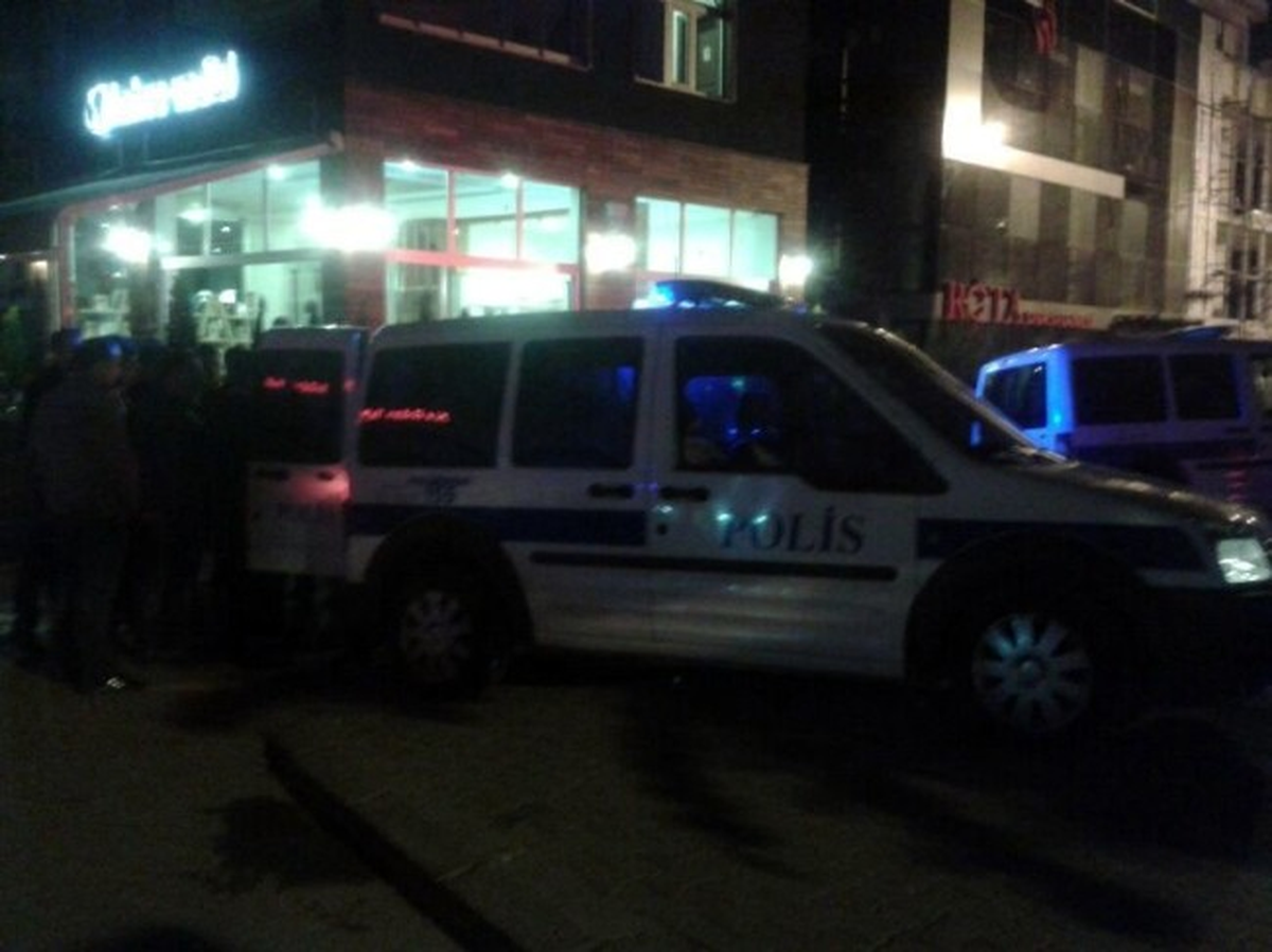Polise \'Yolu Aç\' Diye Bağırınca Soluğu Karakolda Aldı