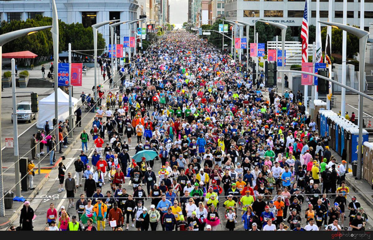 San Francisco\'da \'Bay To Breakers\' Koşusu Yapıldı
