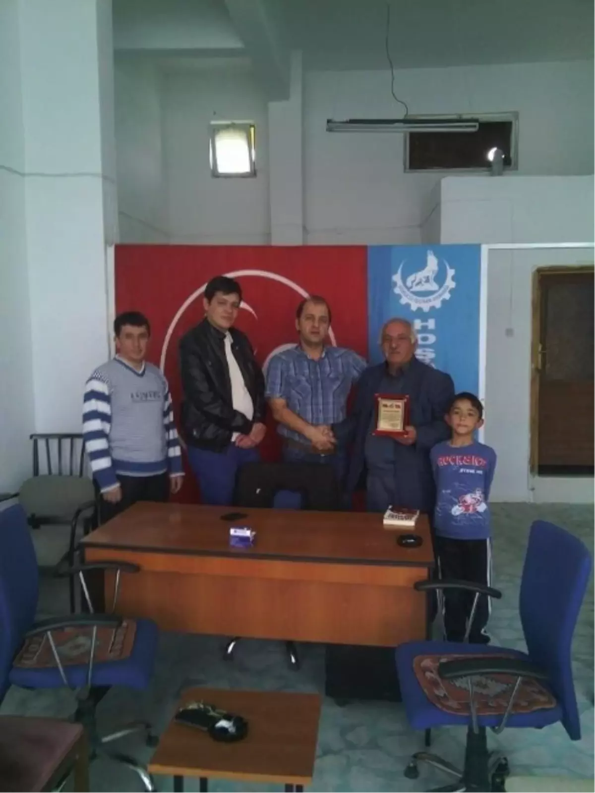 Seyitgazi-Kırka Ülkücü İşçiler Derneği\'nden Plaket