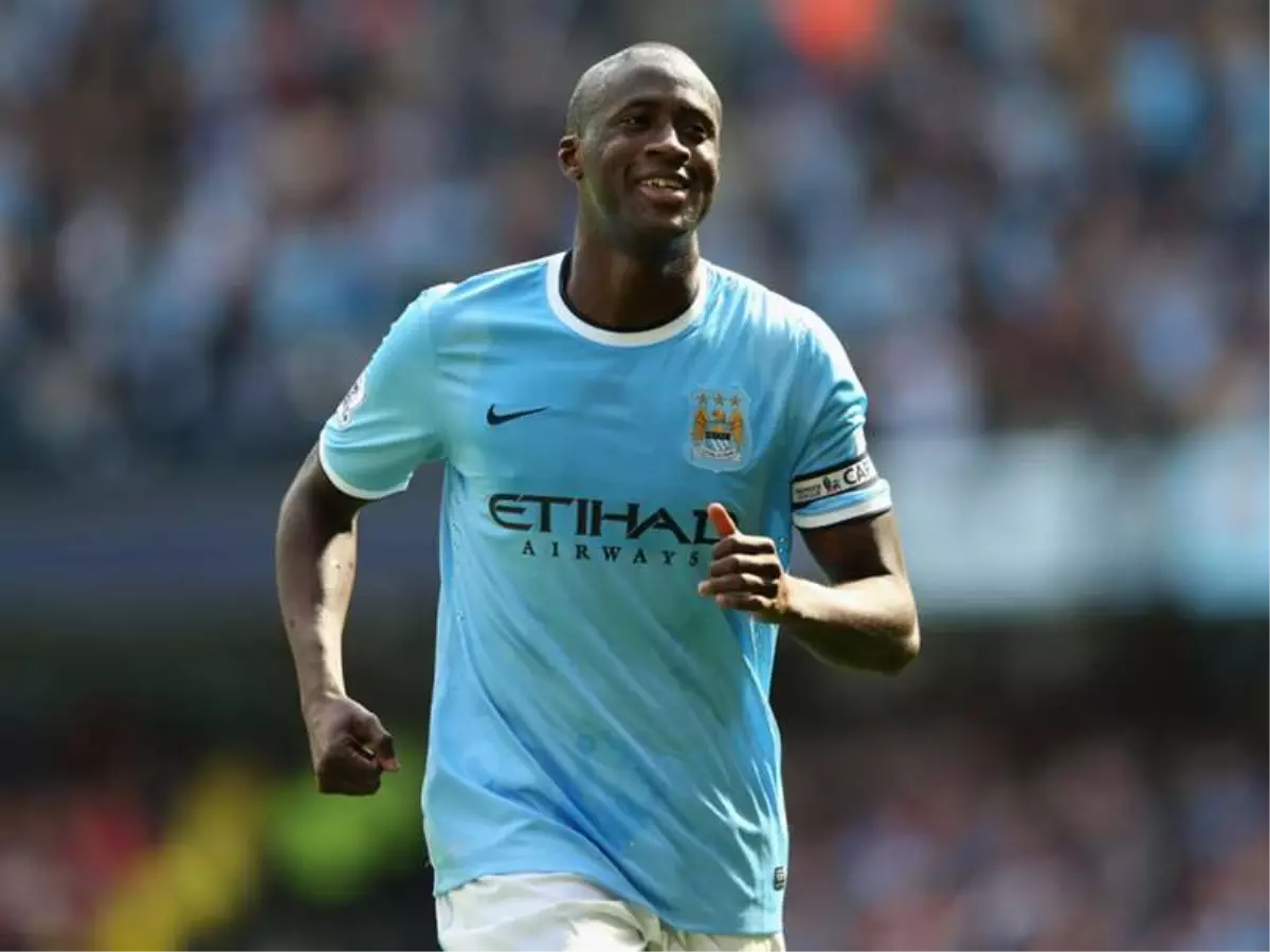 Toure, City ile İpleri Koparıyor