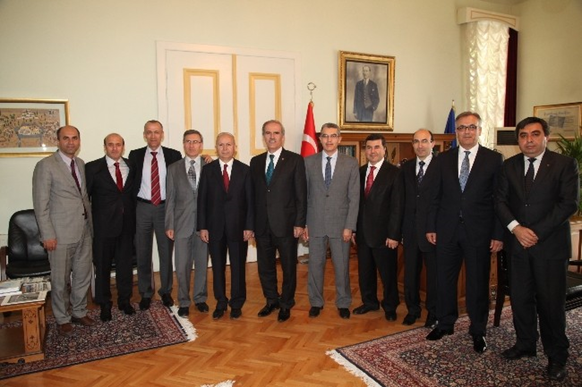 Türkiye Dostluğunu Gösterecek