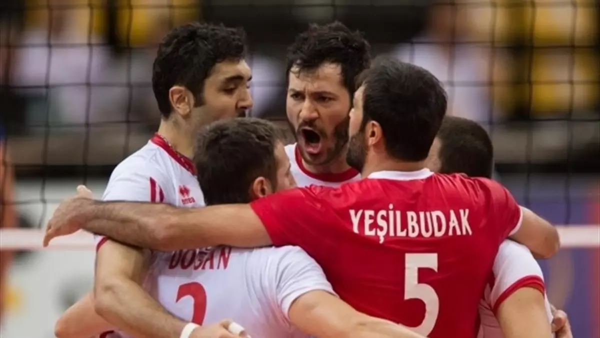 A Milli Erkek Voleybol Takımı, Cev Avrupa Şampiyonası İçin Danimarka\'ya Gitti