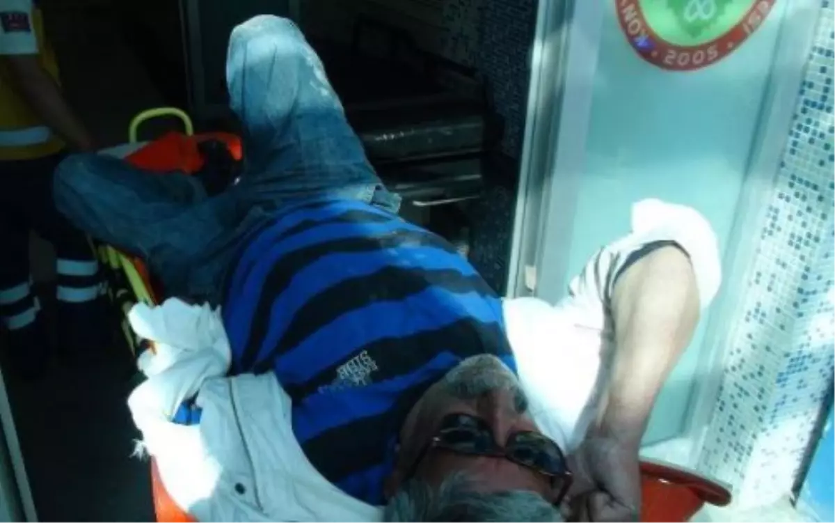 Alkol Komasına Girdi, Güneş Gözlüklerini Çıkarmadı