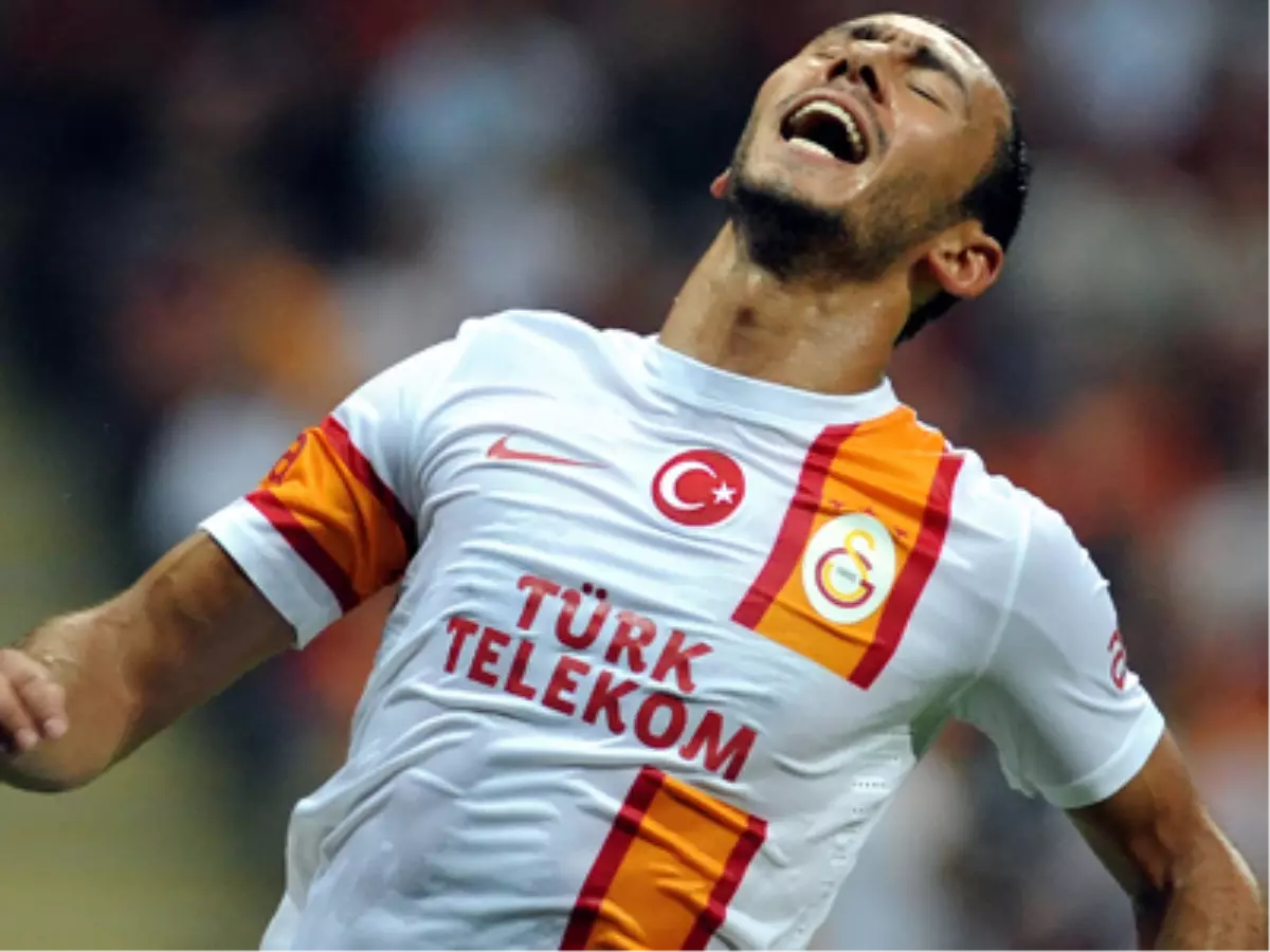 Galatasaray\'da Umut Bulut Ameliyat Edildi