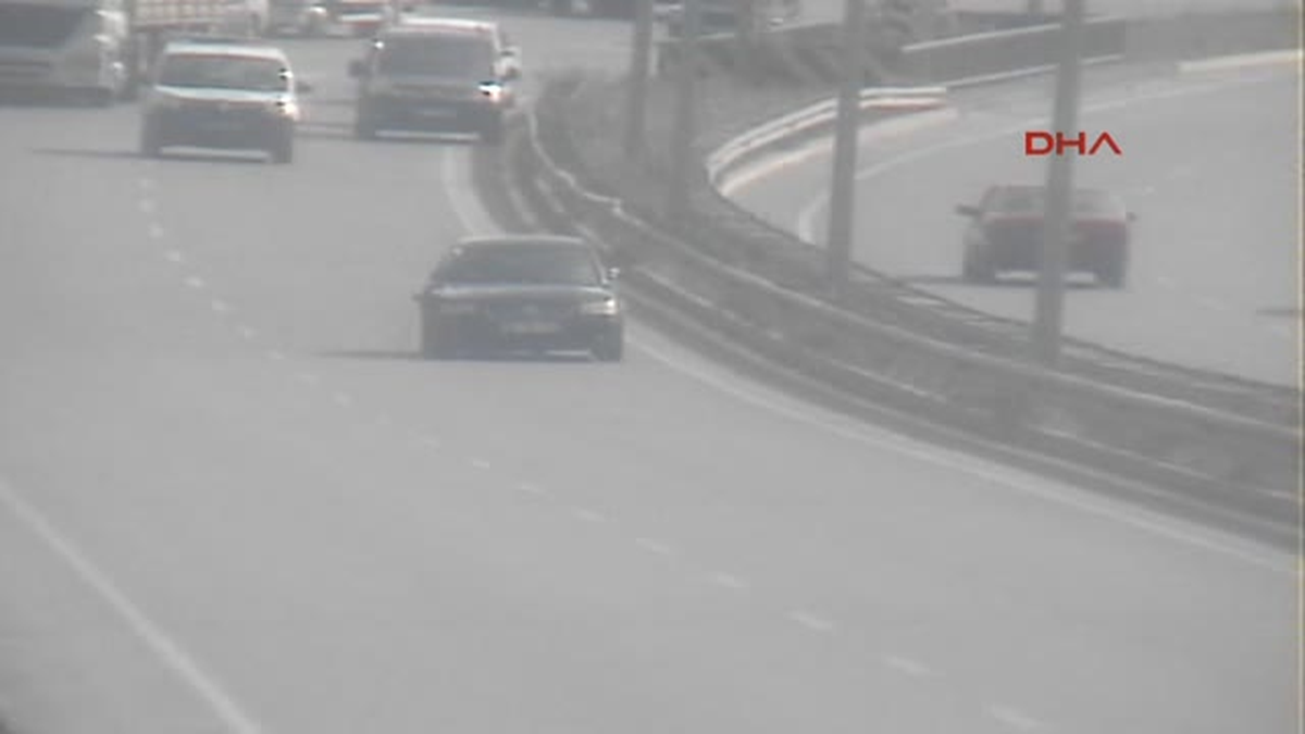 Sivas\'ta Polisten Kaçan Alkollü Sürücü Kapanla Durduruldu