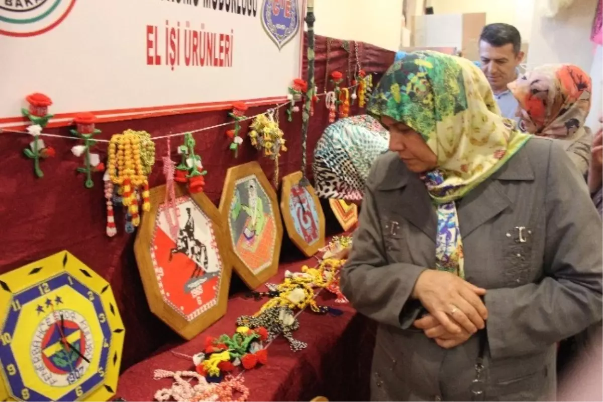 Çarşamba Halk Eğitim Merkezi\'nden Yıl Sonu Sergisi