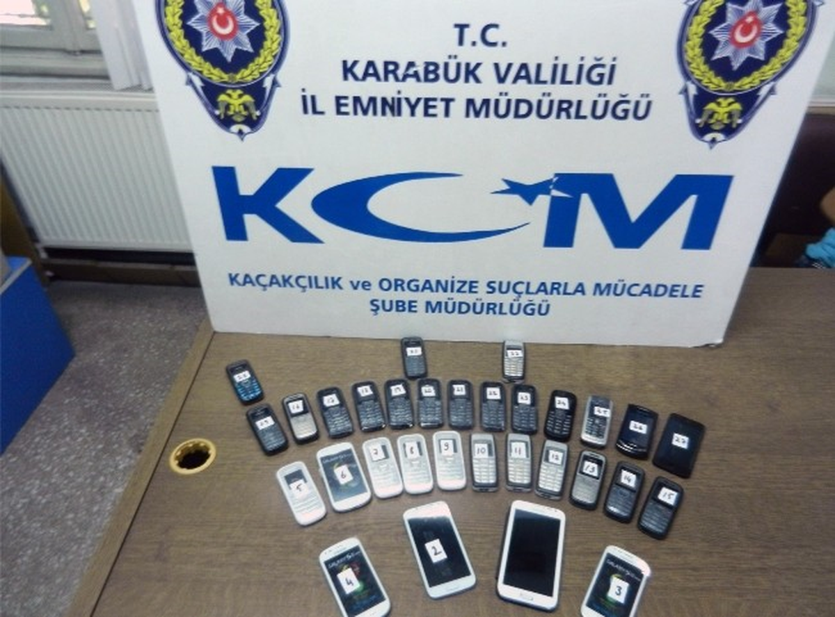 Emniyetten Kaçak Telefon Operasyonu