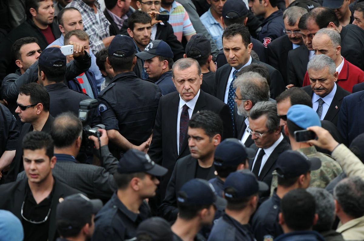 İngiltere Basını: Erdoğan\'ın Cumhurbaşkanlığı Tehlikede
