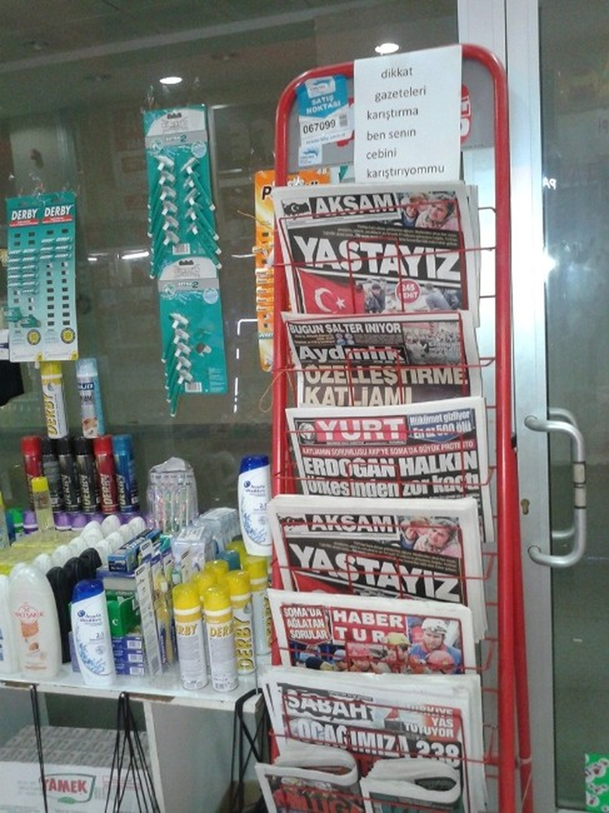 Otogar\'da Gülümseten Uyarı